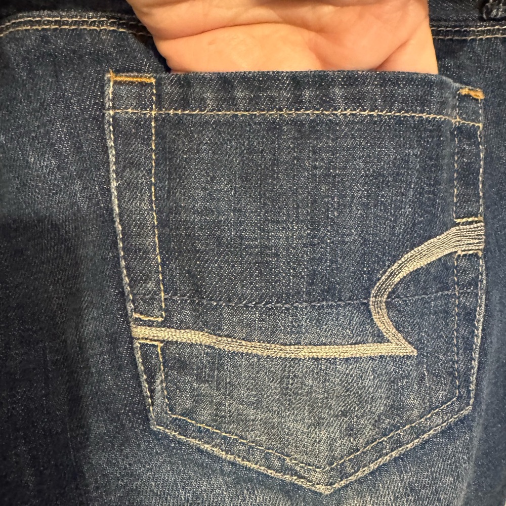 NWT American Eagle Outfitters *REAL FLARE* Jeans SIZE: 4 BIN #1 - Picture 6 of 10